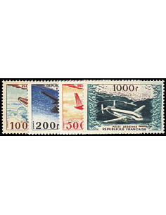 Poste Aérienne 30/33
